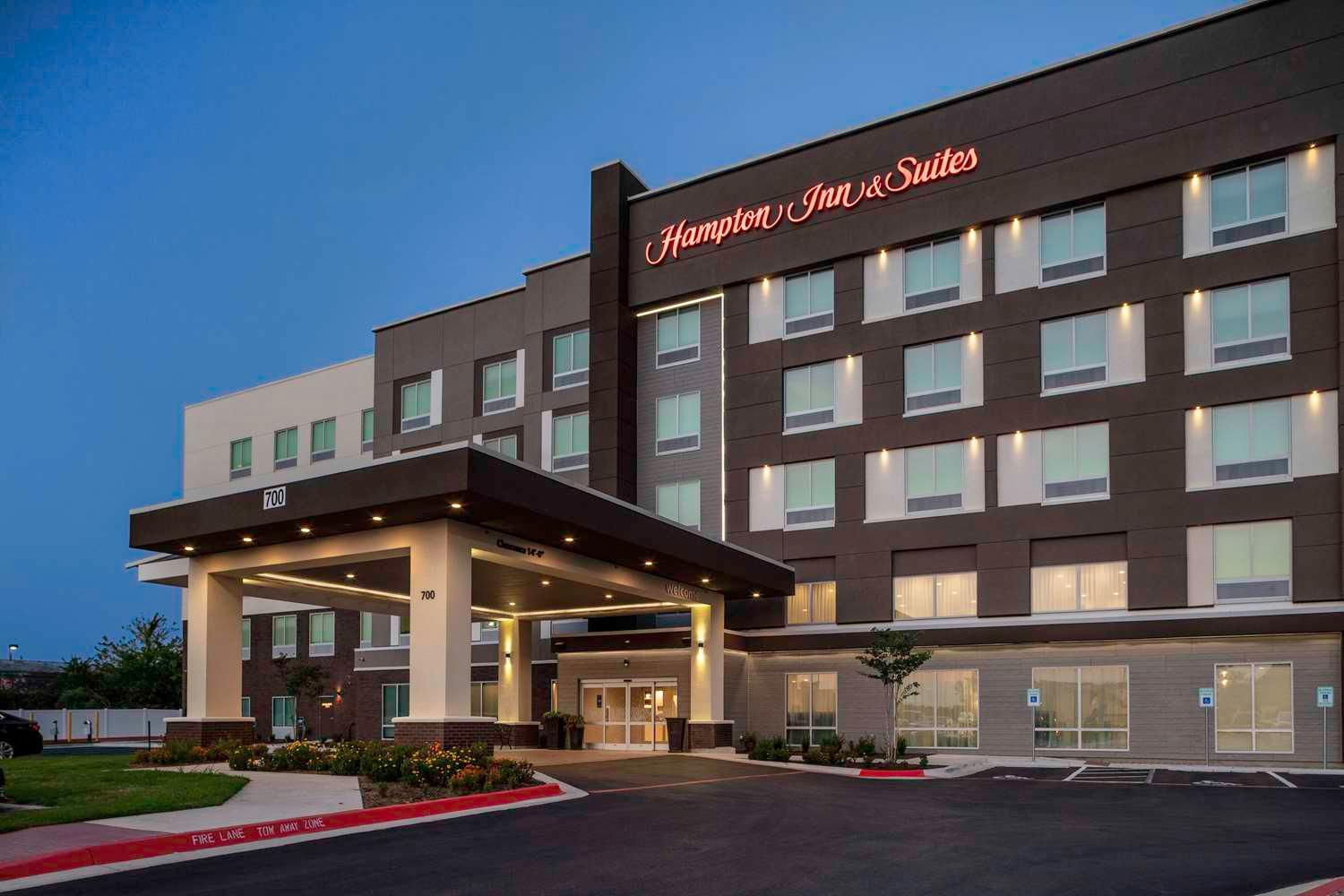 Hampton Inn & Suites Cedar Park North Austin image