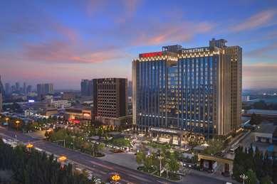 DoubleTree by Hilton Baoding в Баодин, провинция Хэбэй, CN