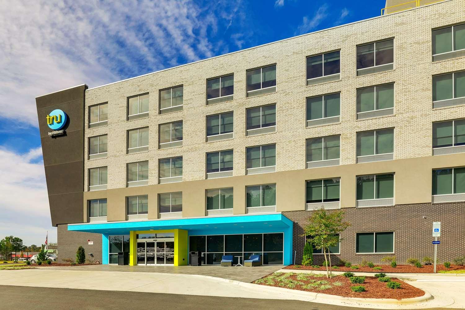 Tru by Hilton Raleigh Garner image