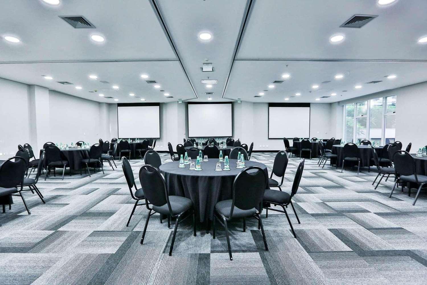 Park Inn by Radisson Berrini image