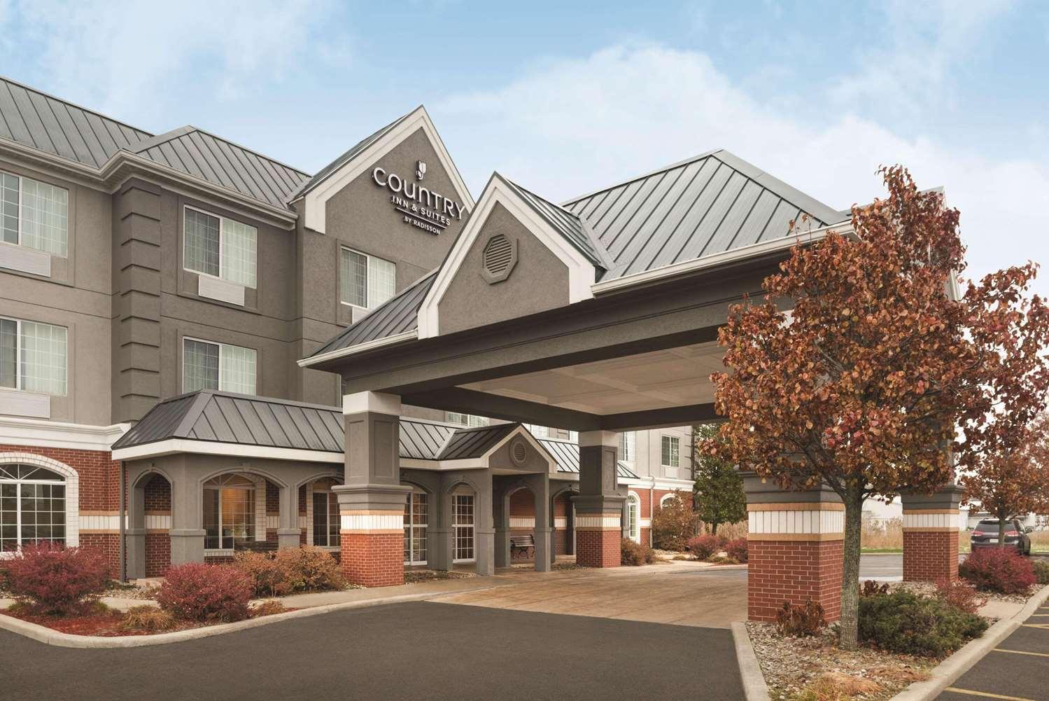 Country Inn & Suites By Radisson, Michigan City, IN image