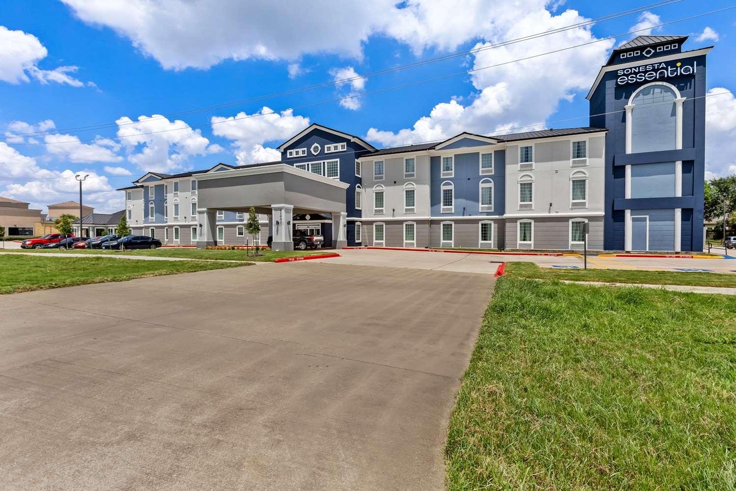 Sonesta Essential La Porte image