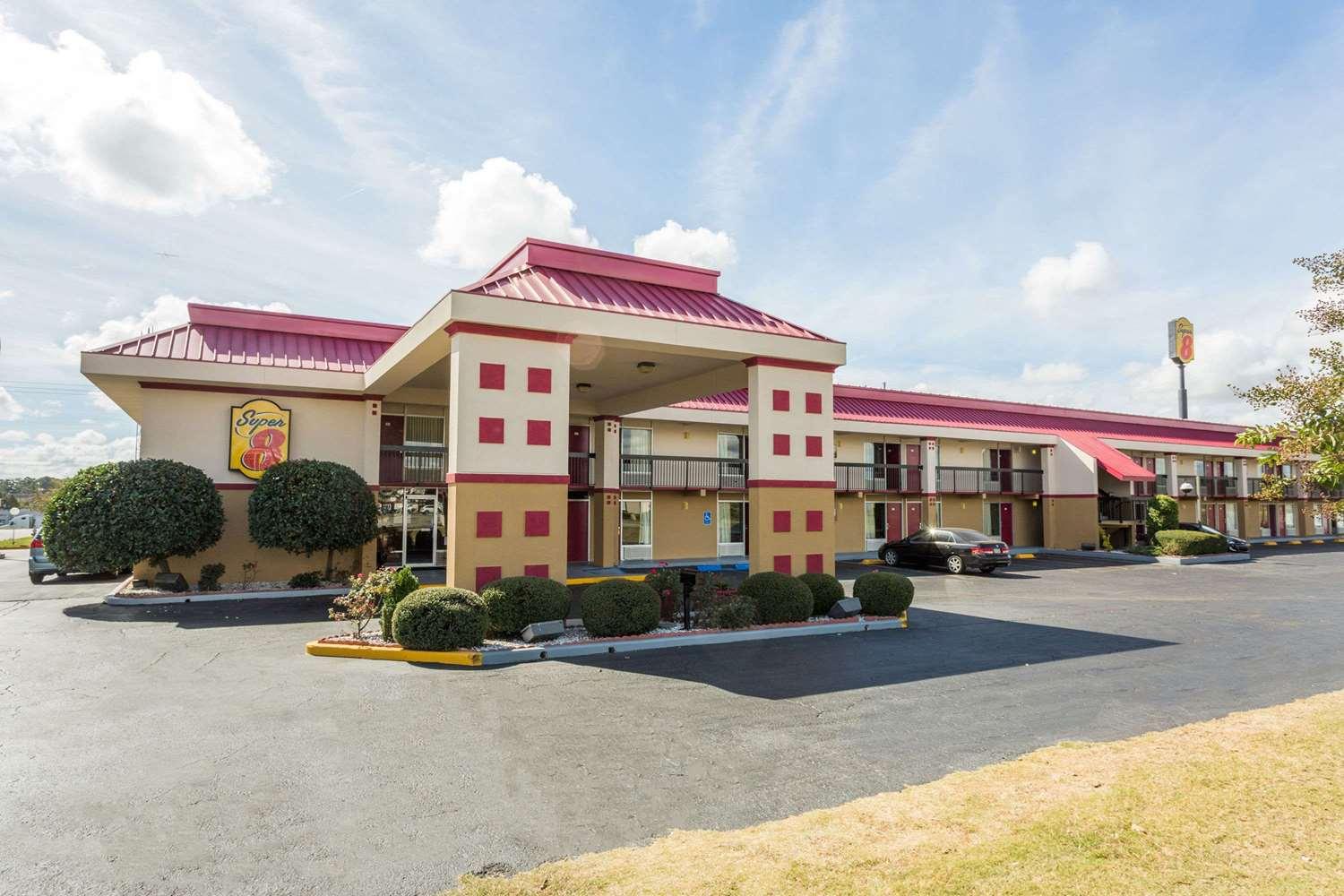 Super 8 by Wyndham Tifton в Tifton, GA