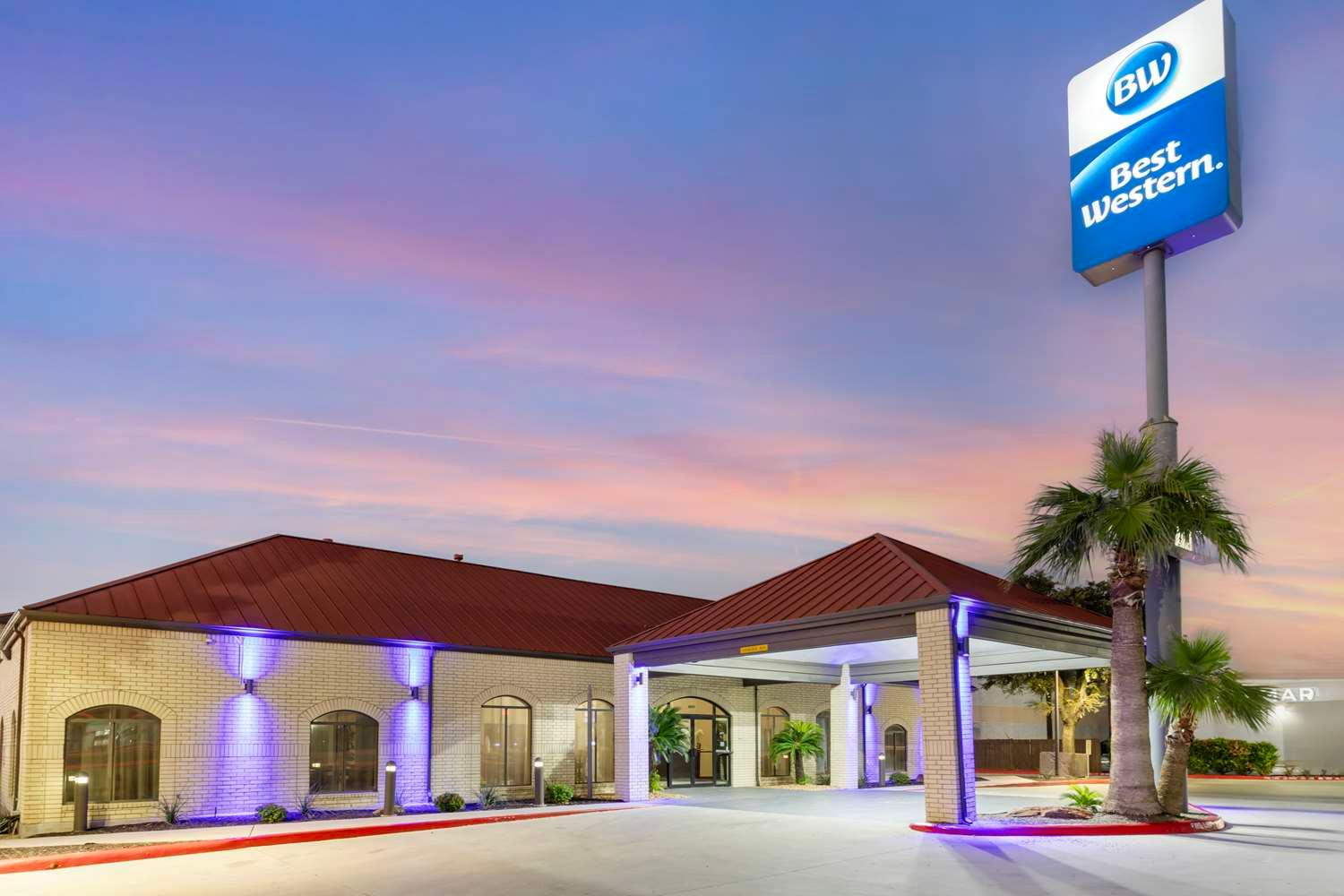 Best Western Ingram Park Inn image