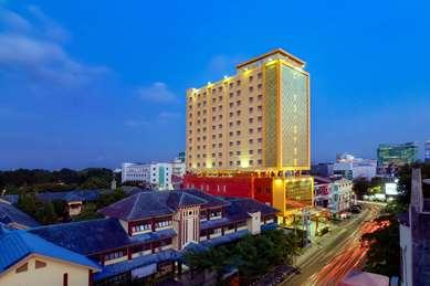 Best Western Plus Makassar Beach in Makassar, ID