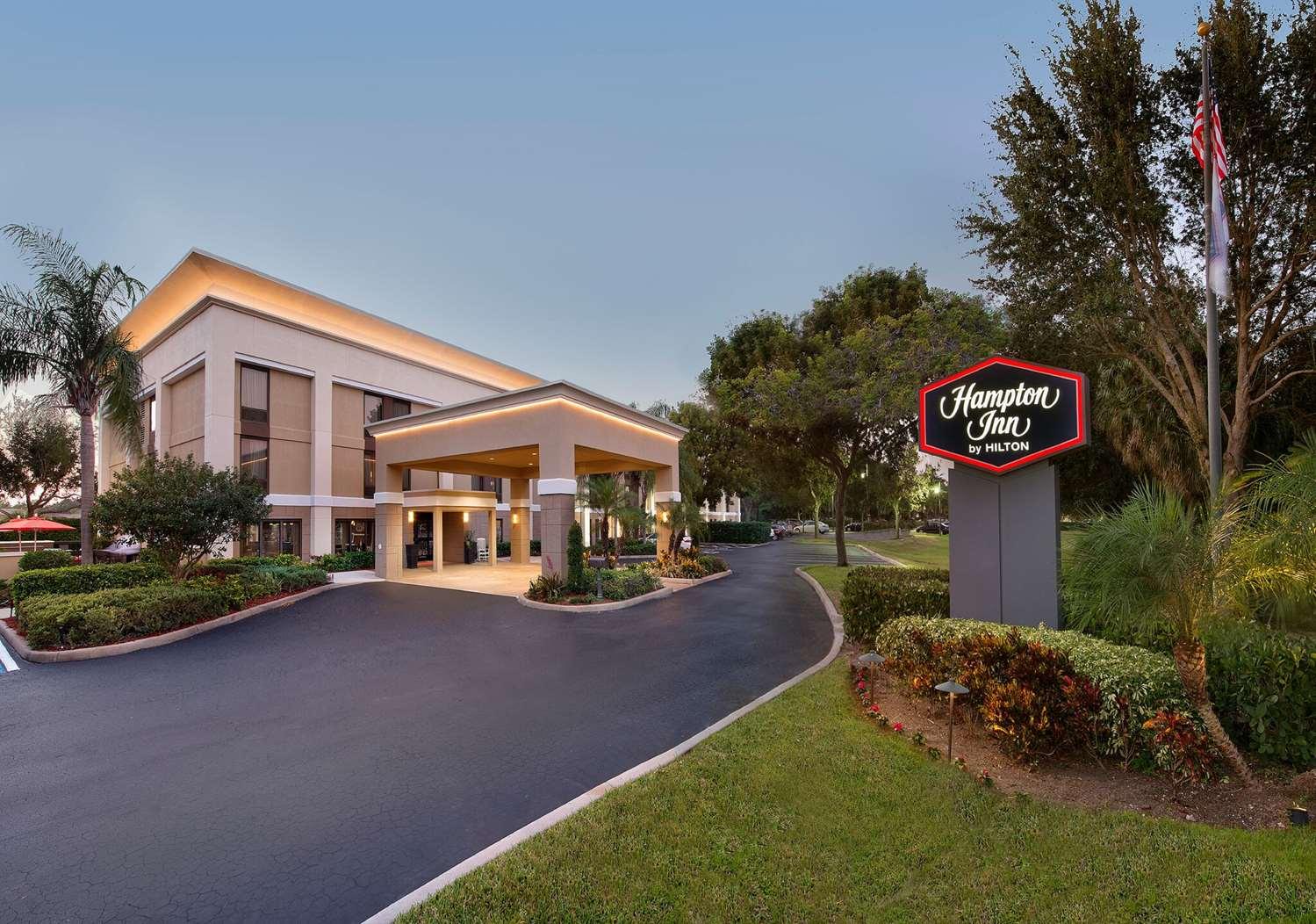 Hampton Inn Naples-I-75 image