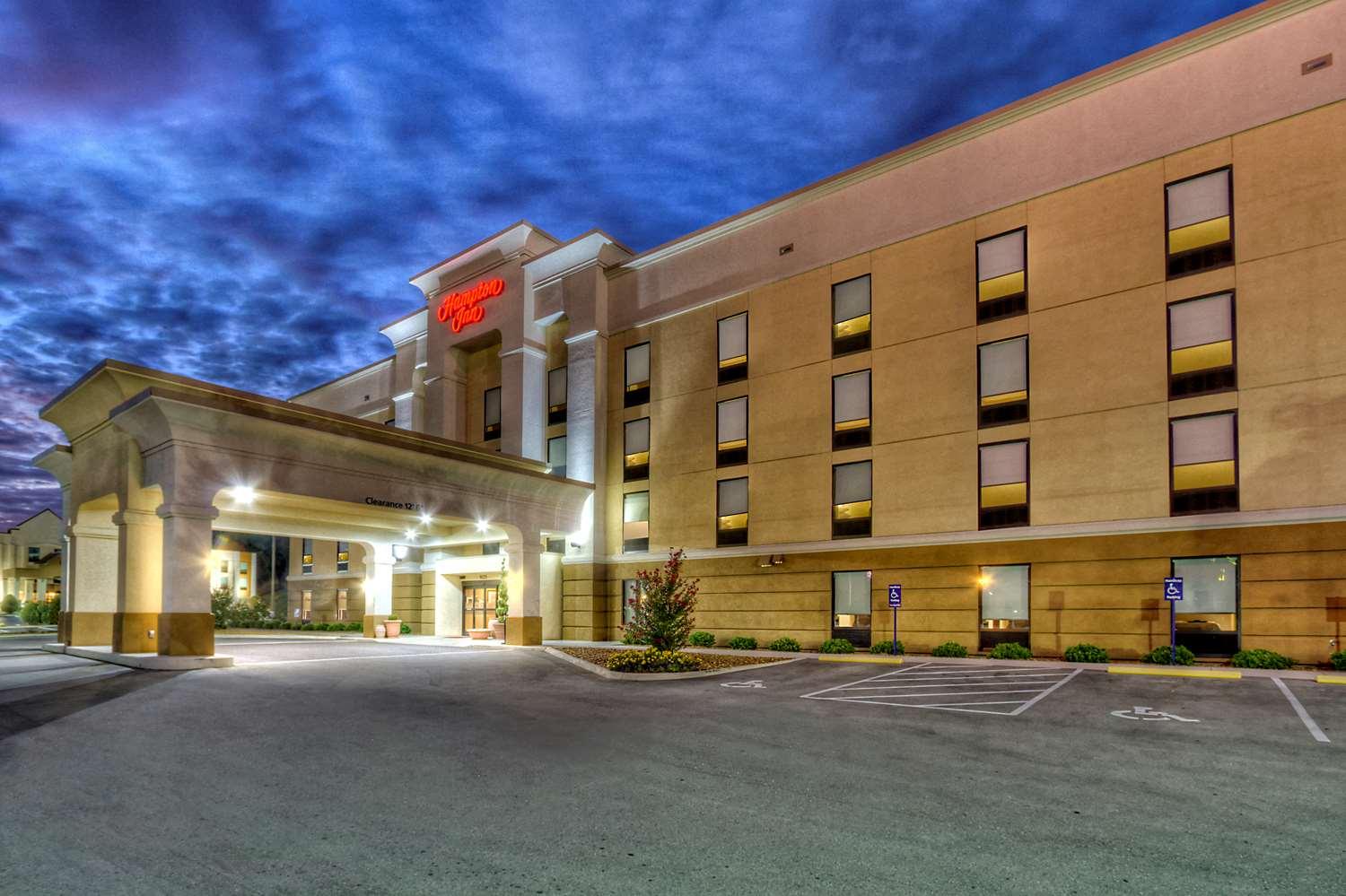 Hampton Inn Cookeville image