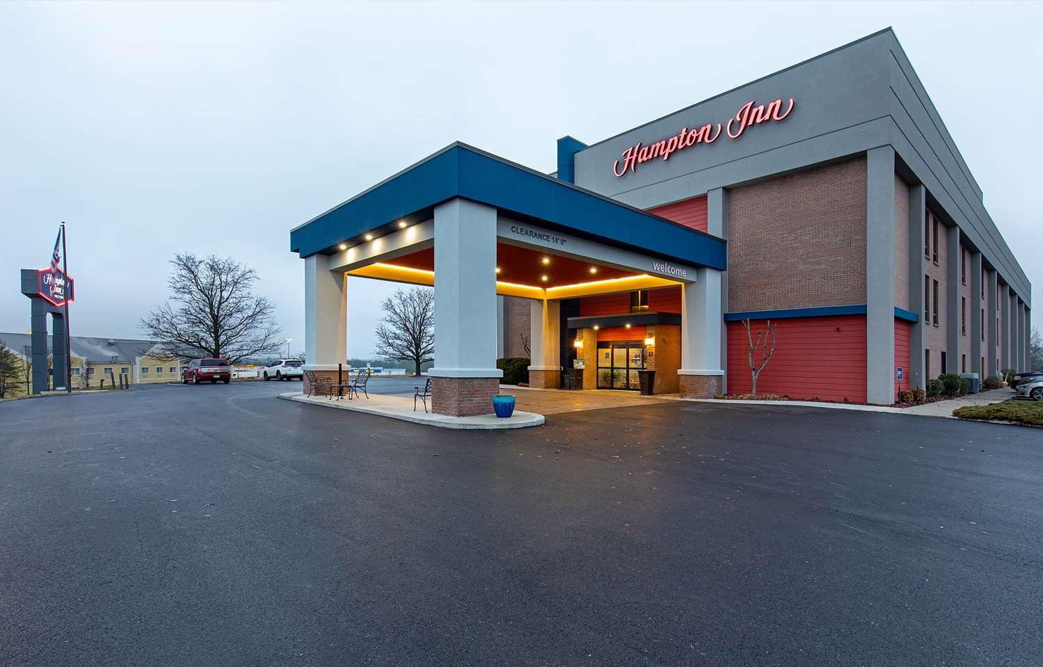 Hampton Inn Corbin image