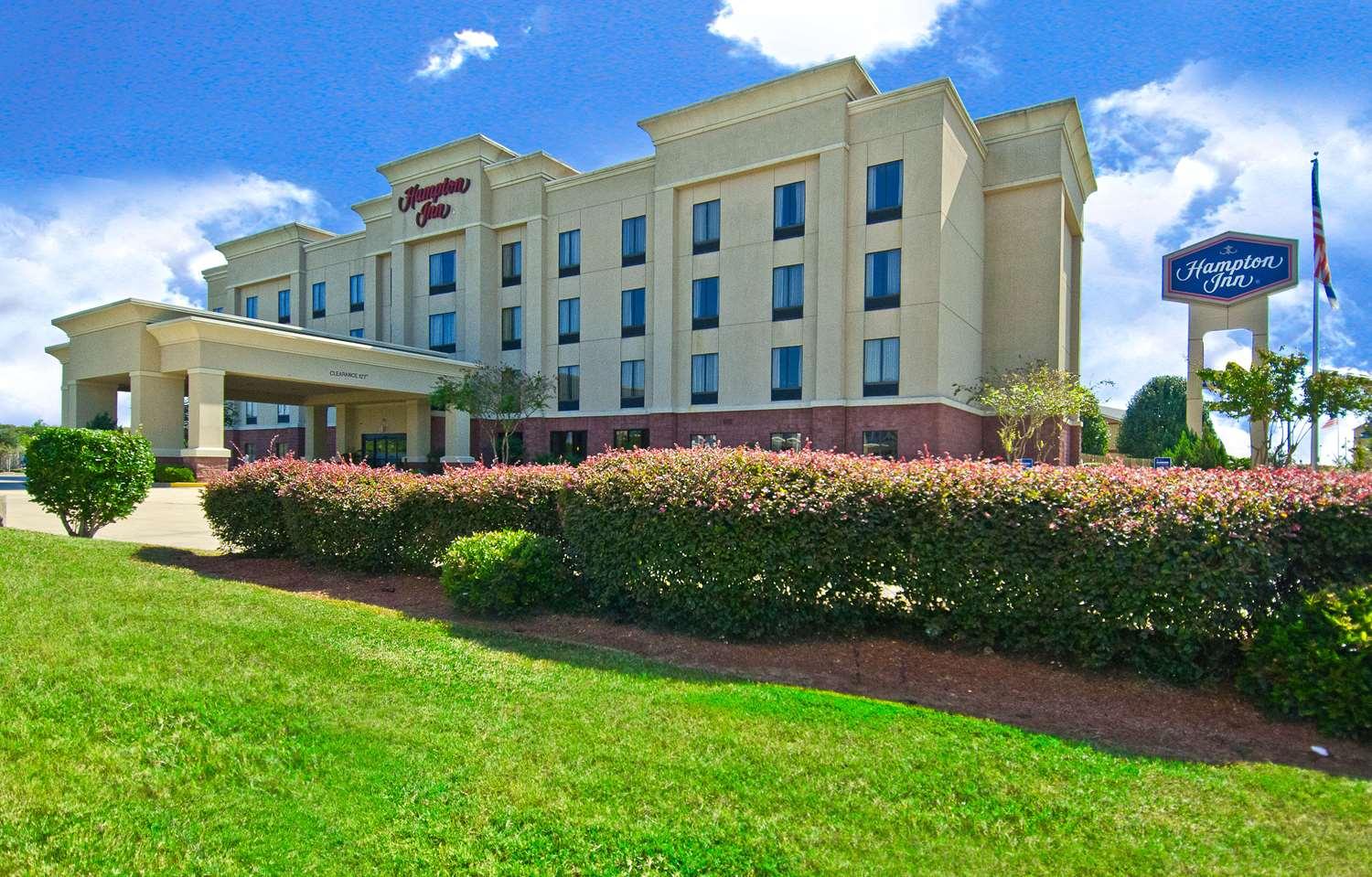 Hampton Inn Canton image