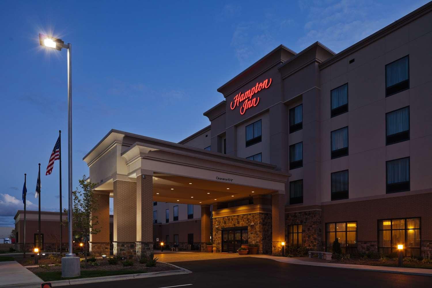 Hampton Inn Beloit image