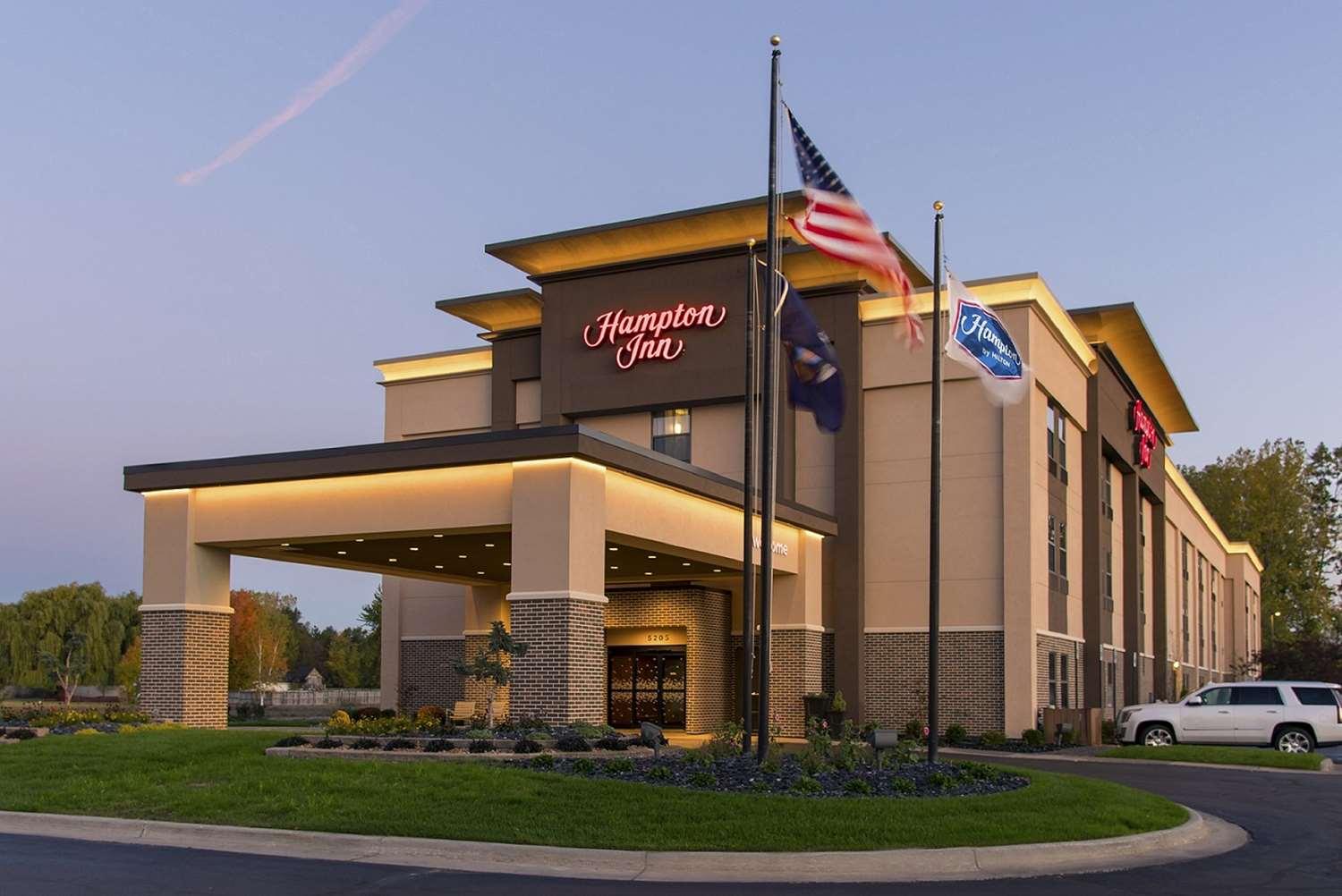 Hampton Inn Mt. Pleasant image