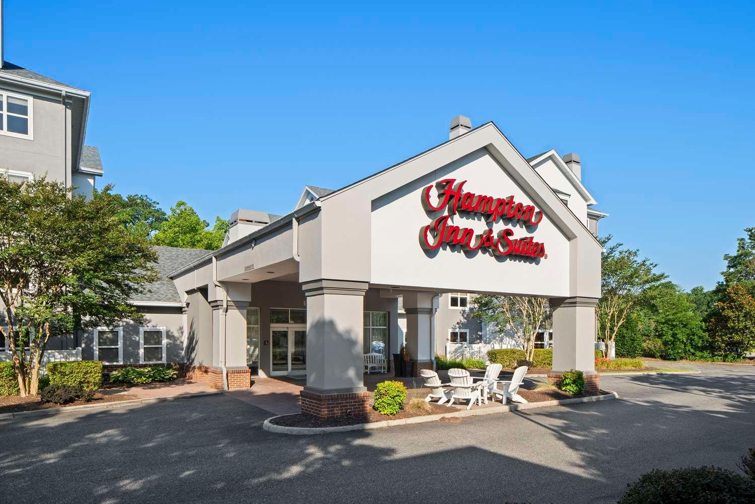 Hampton Inn & Suites Newport News (Oyster Point) image