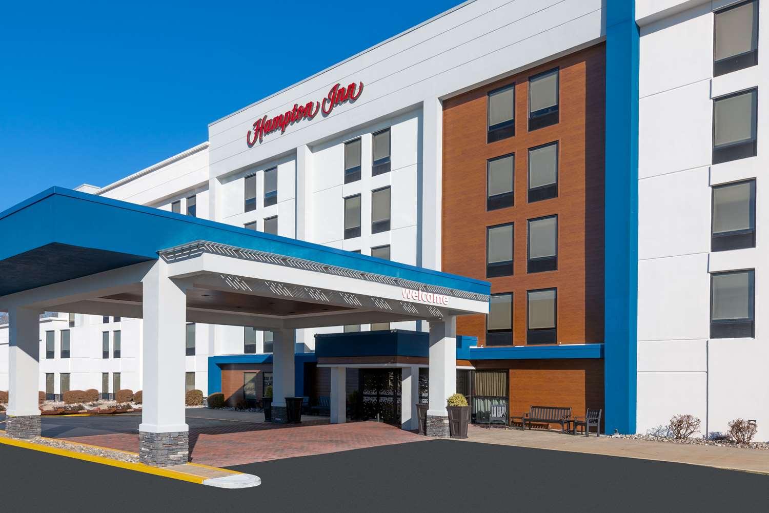 Hampton Inn Salisbury image