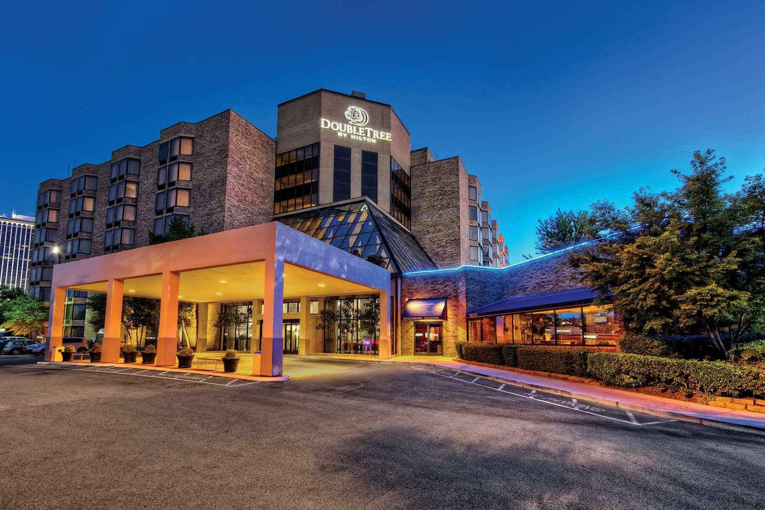 DoubleTree by Hilton Hotel Memphis image