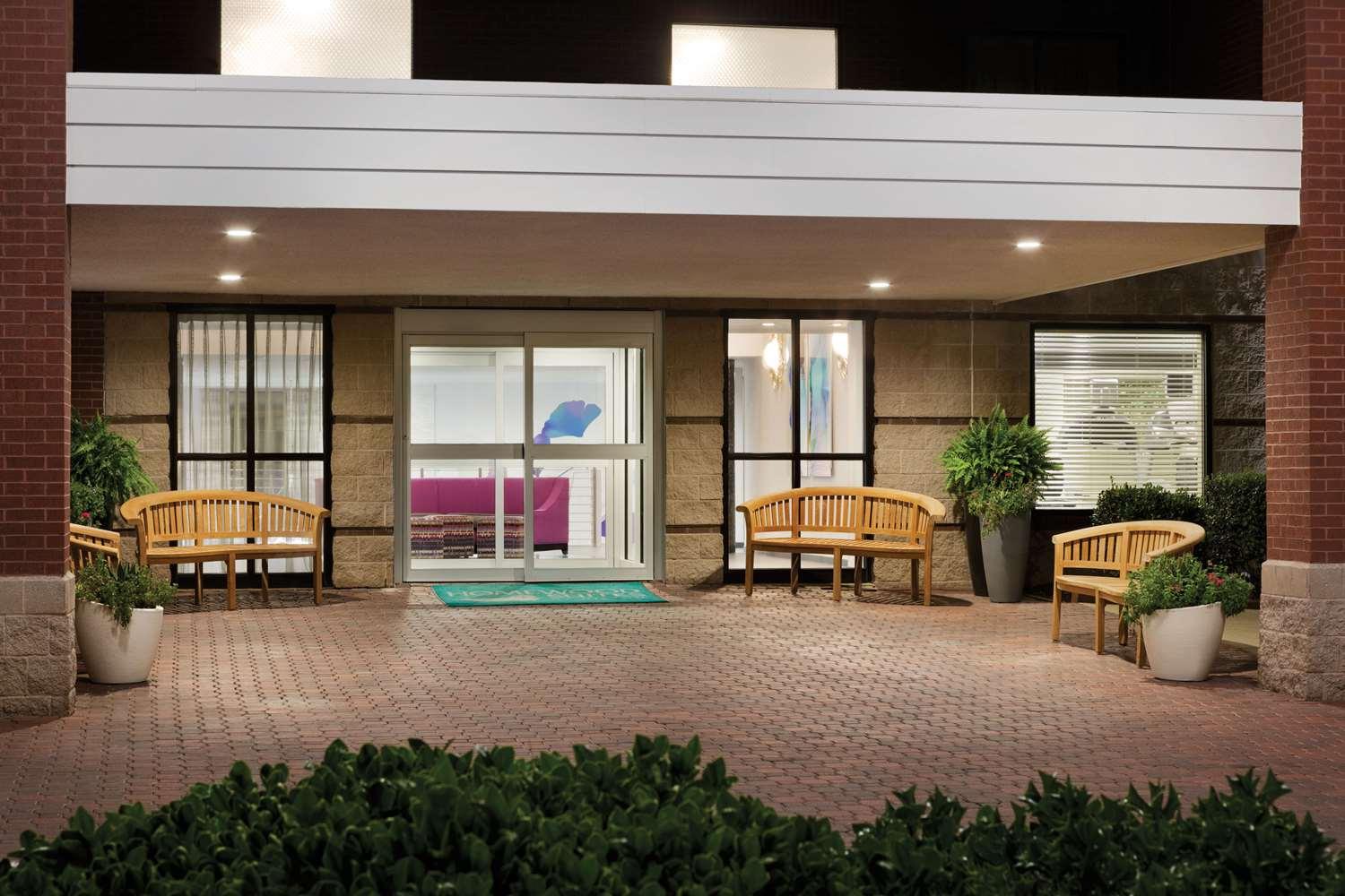 Homewood Suites by Hilton Williamsburg image