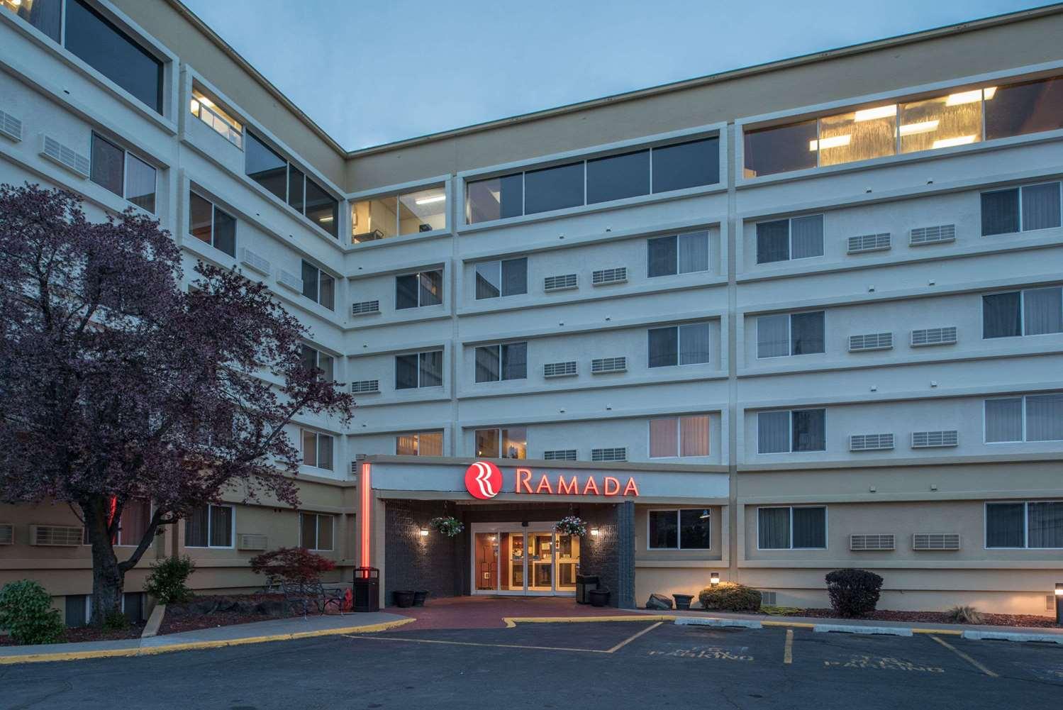 Ramada by Wyndham Downtown Spokane image