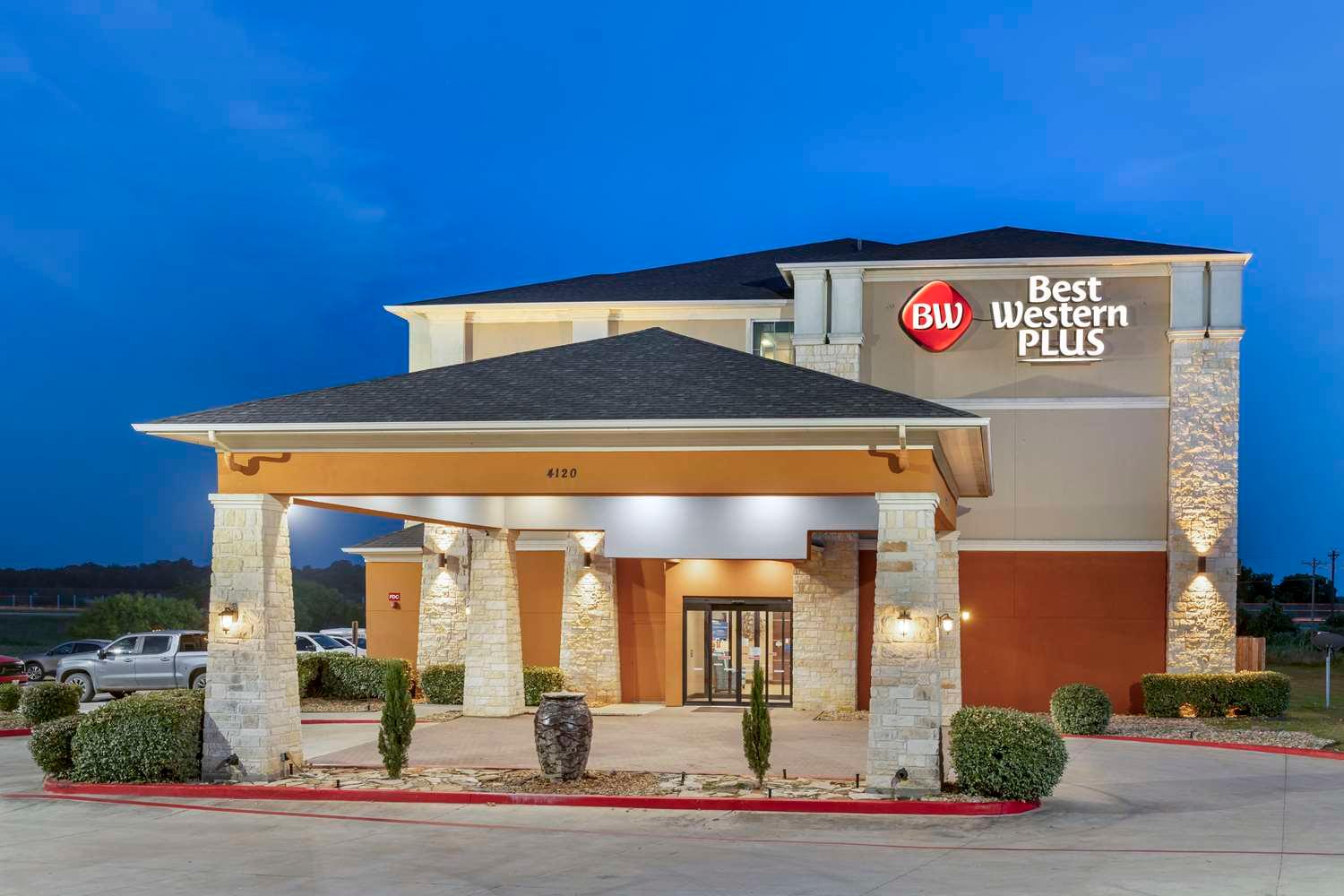 Best Western Plus Longhorn Inn & Suites image