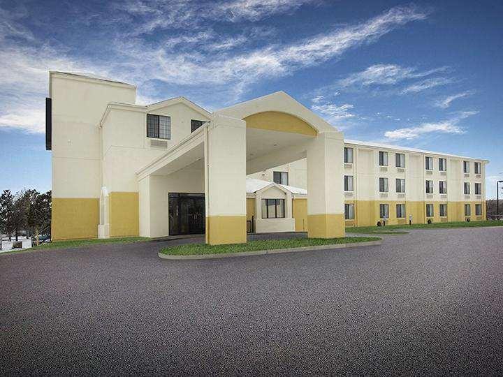 Baymont by Wyndham Fort Collins image