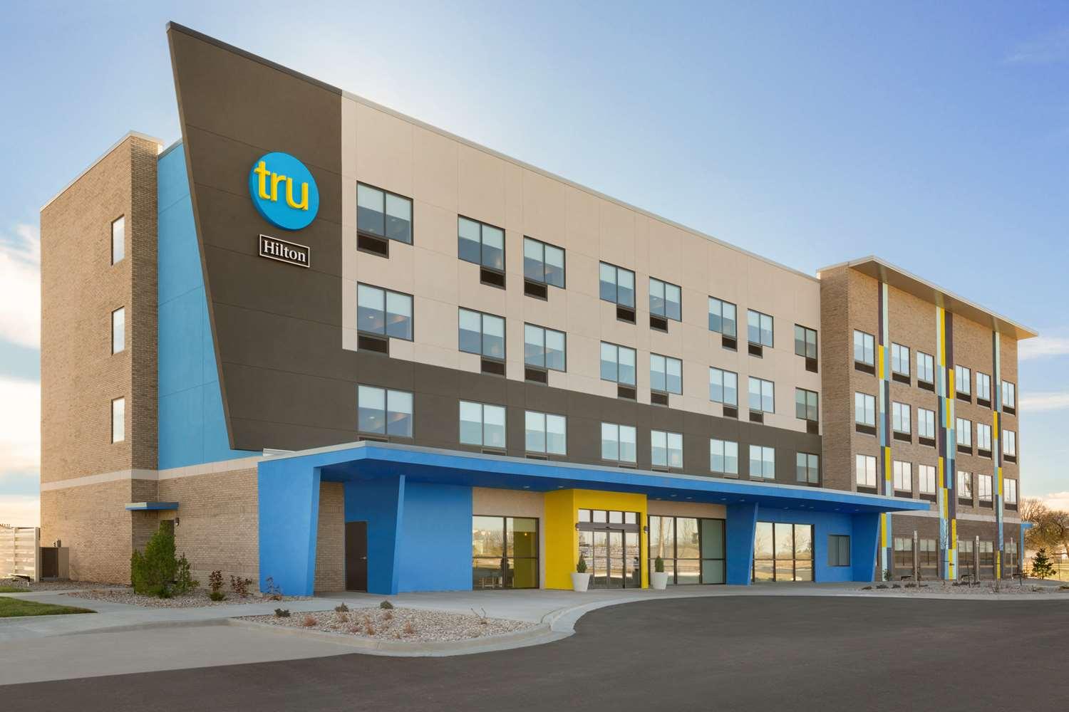 Tru by Hilton Cheyenne image