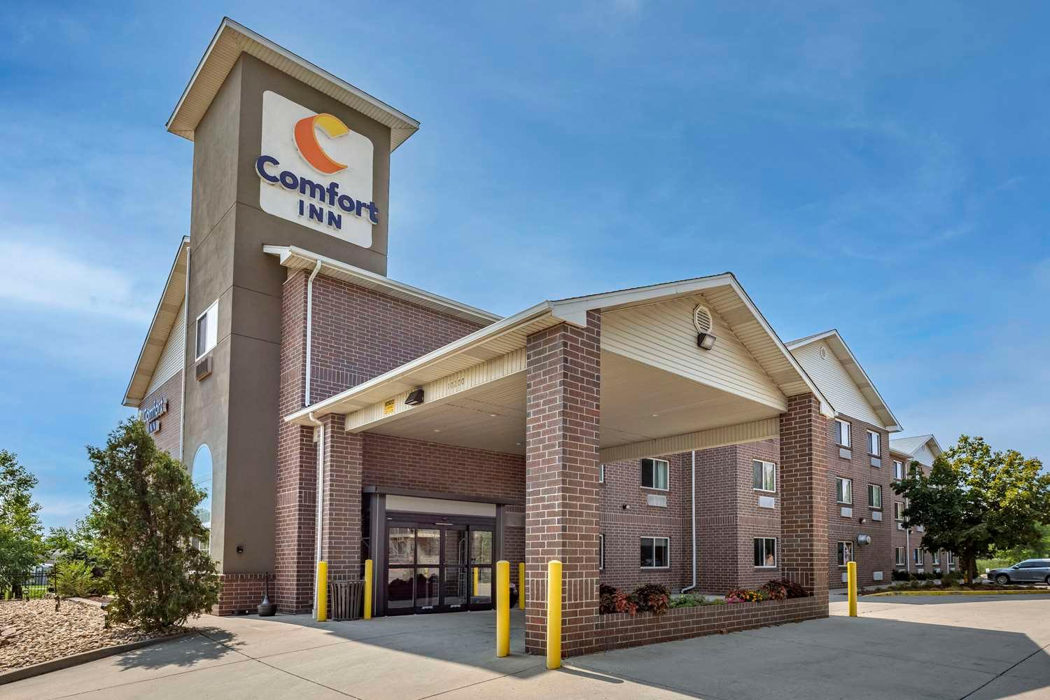 Comfort Inn Denver West image