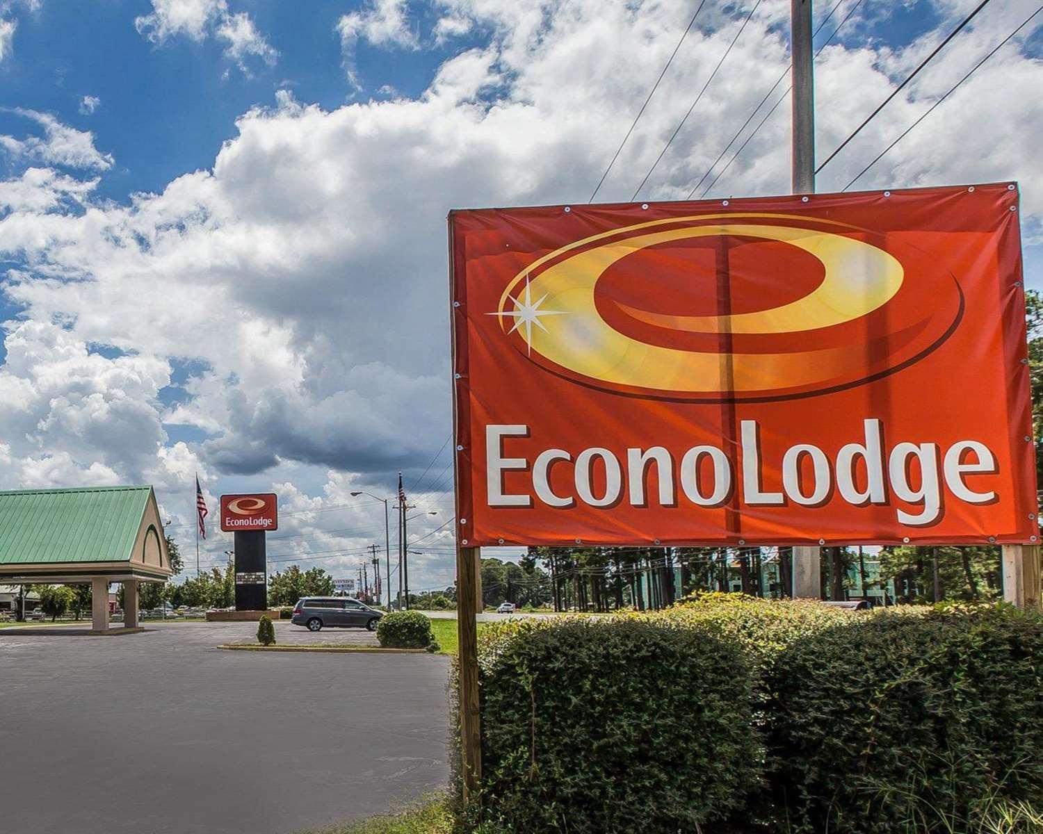 Econo Lodge Douglas image