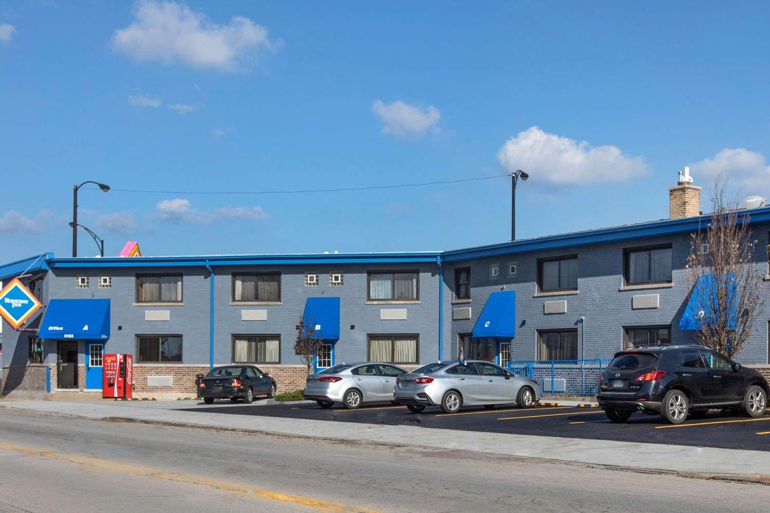 Rodeway Inn Chicago-Evanston image