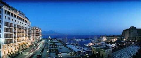 Grand Hotel Vesuvio в Naples, IT