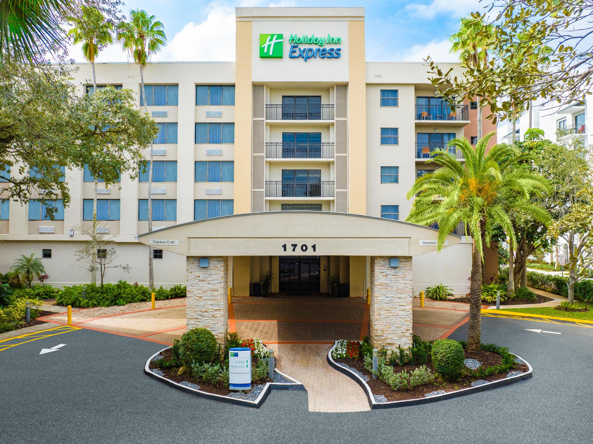 Holiday Inn Express & Suites Ft. Lauderdale-Plantation в Плантация, FL