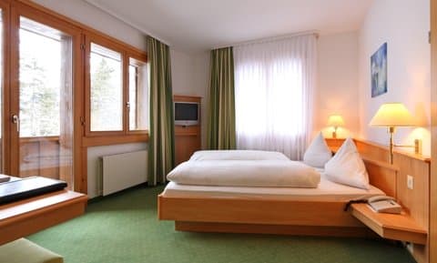 Hotel Bernerhof Kandersteg в Kandersteg, CH