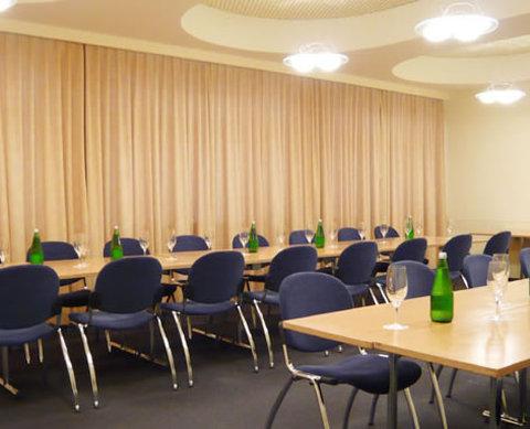 Thun, CH 的 Hotel Restaurant Holiday