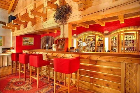 Brzozie, PL 的 Gleboczek Vine Resort & Spa
