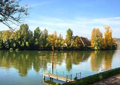 La Chaine D'or à Evreux, FR