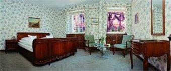 Hotel Oberkirch's Weinstuben в Freiburg im Breisgau, DE