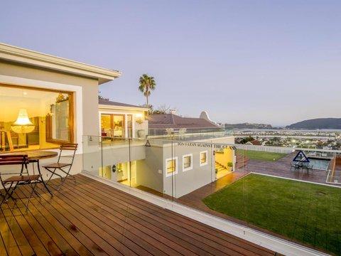 Issaquena Heights in Knysna, ZA