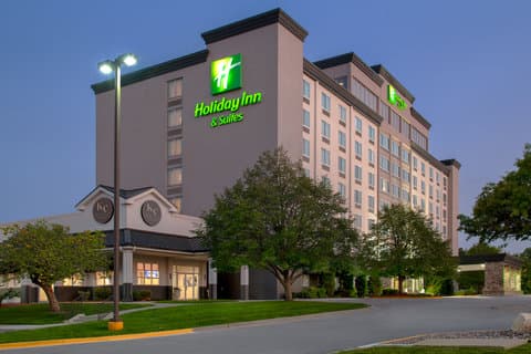 Holiday Inn & Suites Overland Park - West in Overland Park, KS