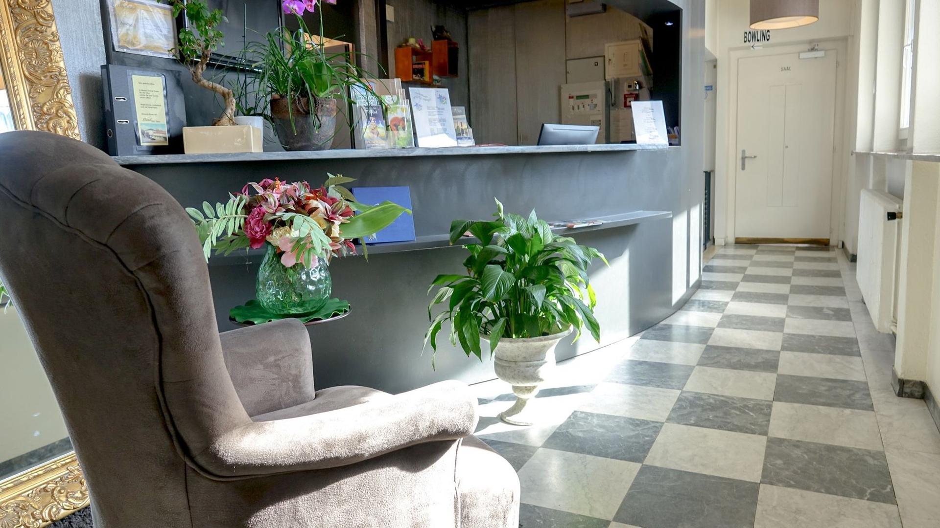 Hotel Restaurant Landhus в Zurich, CH