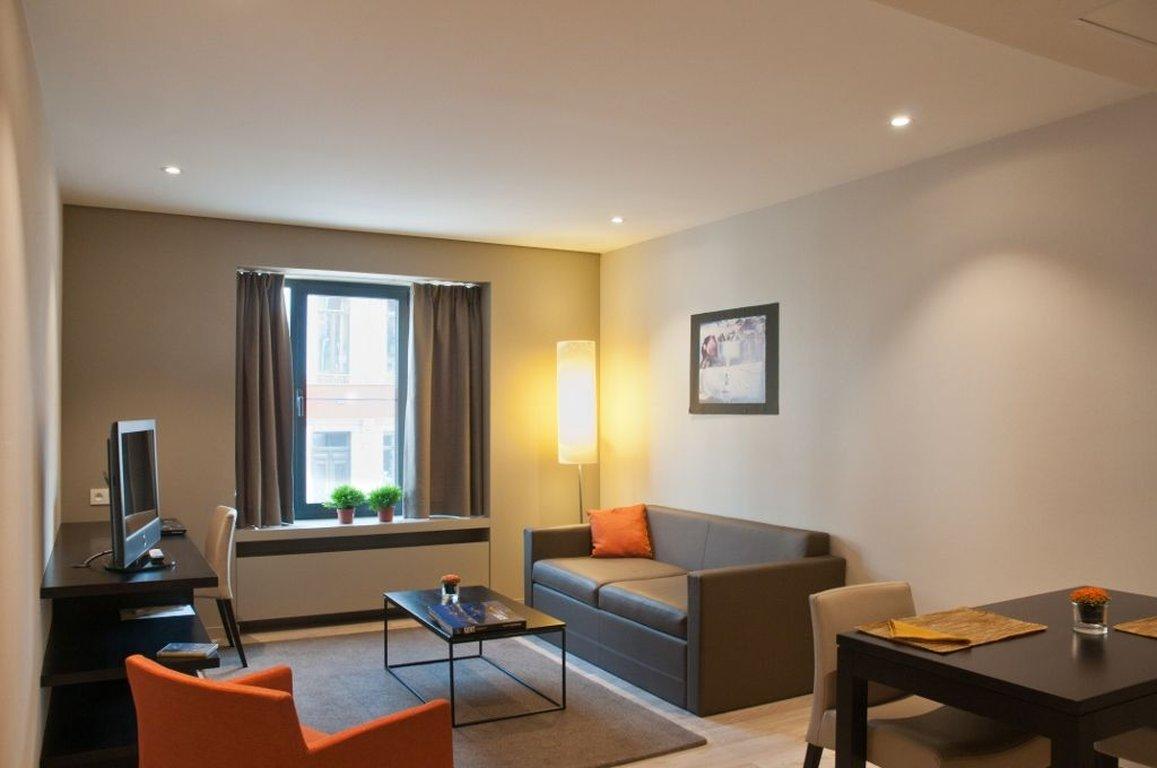 Aparthotel Castelnou в Ghent, BE