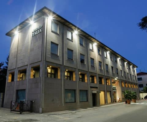 Italia Hotel ใน Novara, IT