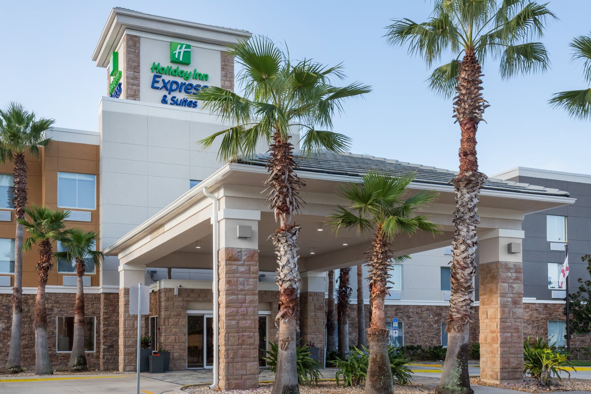 Holiday Inn Express & Suites Fleming Island в Джексонвилл, FL
