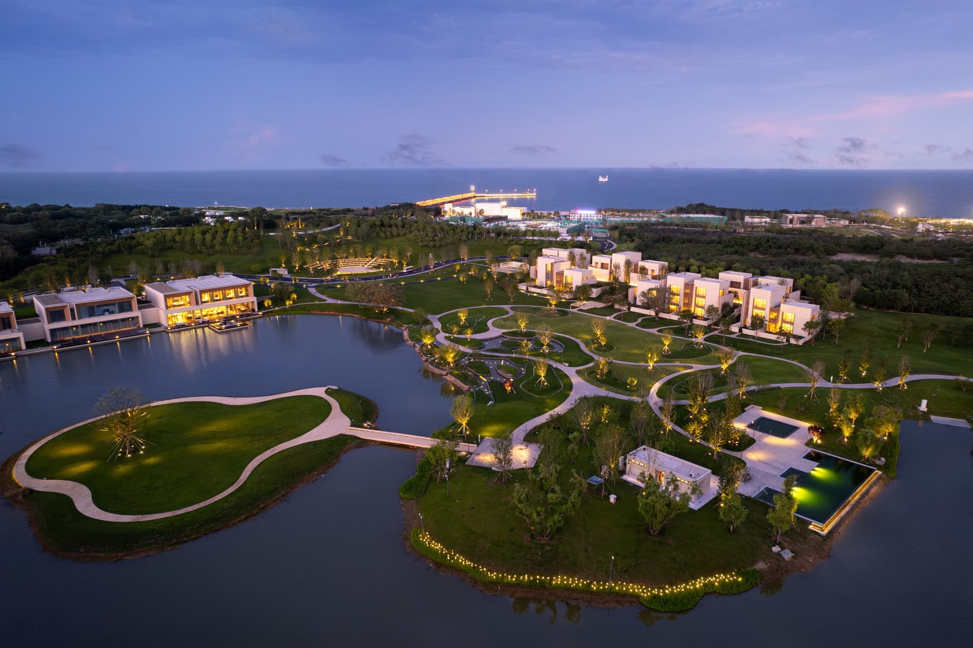 Hotel Indigo Beidaihe в Циньхуандао, CN