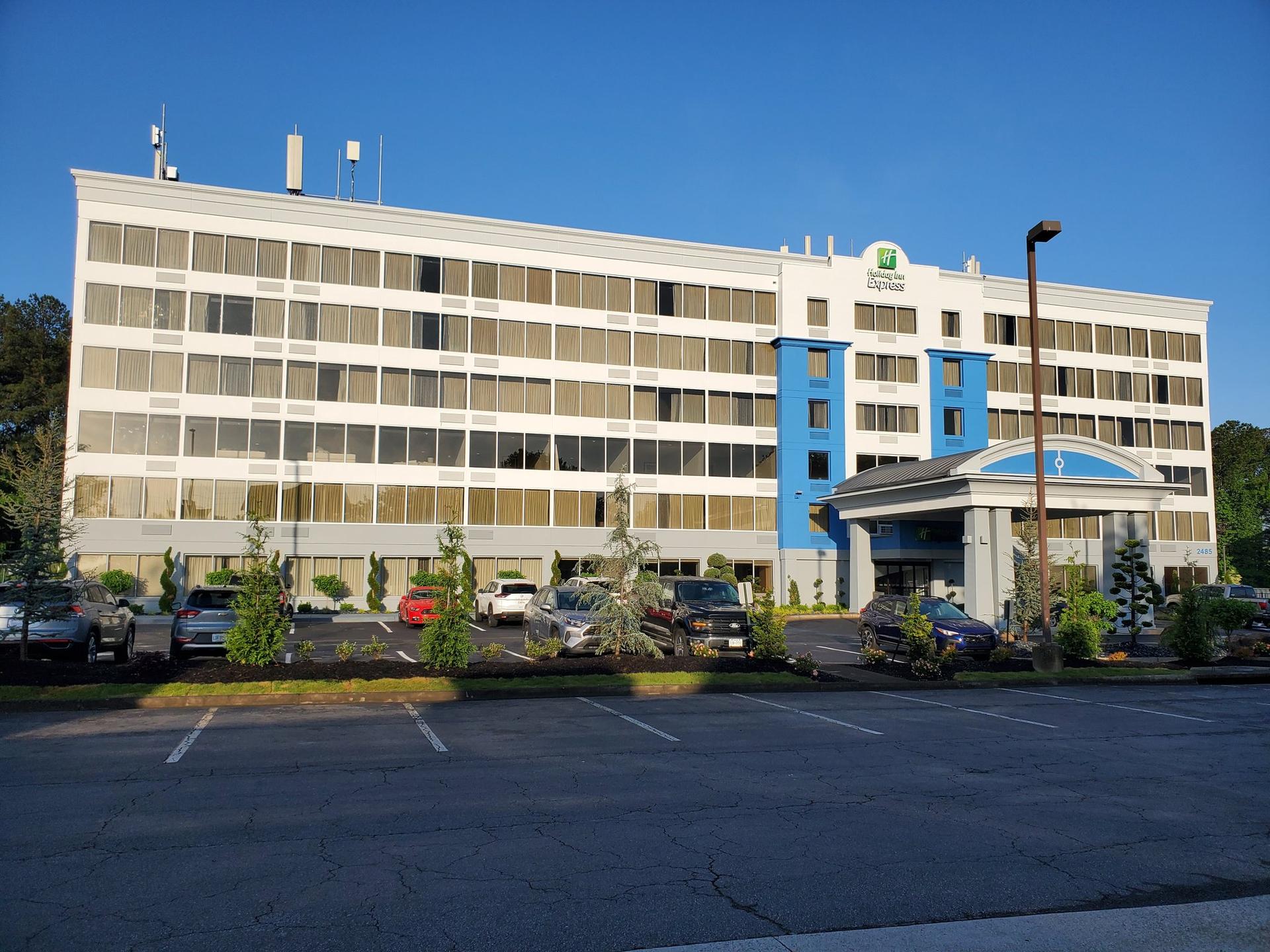 Holiday Inn Express Atlanta-Kennesaw в Кеннесо, GA