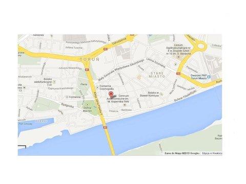 托伦, PL 的 Petite Fleur Hotel