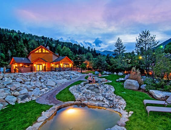 Mt. Princeton Hot Springs Resort в Nathrop, CO
