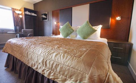 The Normandy Hotel i Renfrew, GB2