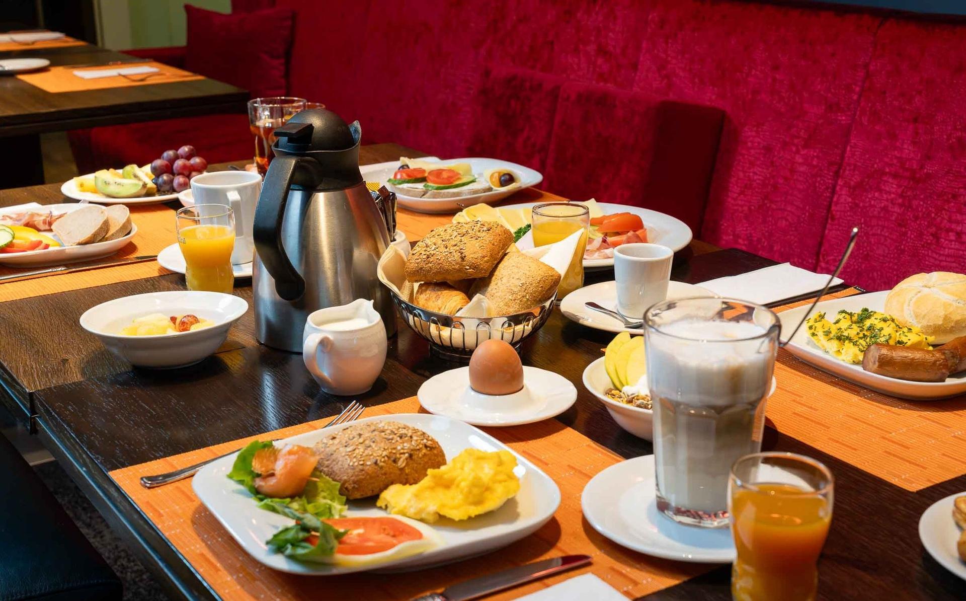 Plaza Inn Koln Pulheim ใน Cologne, DE