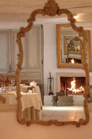 Le Phebus & Spa Carita in Joucas, FR