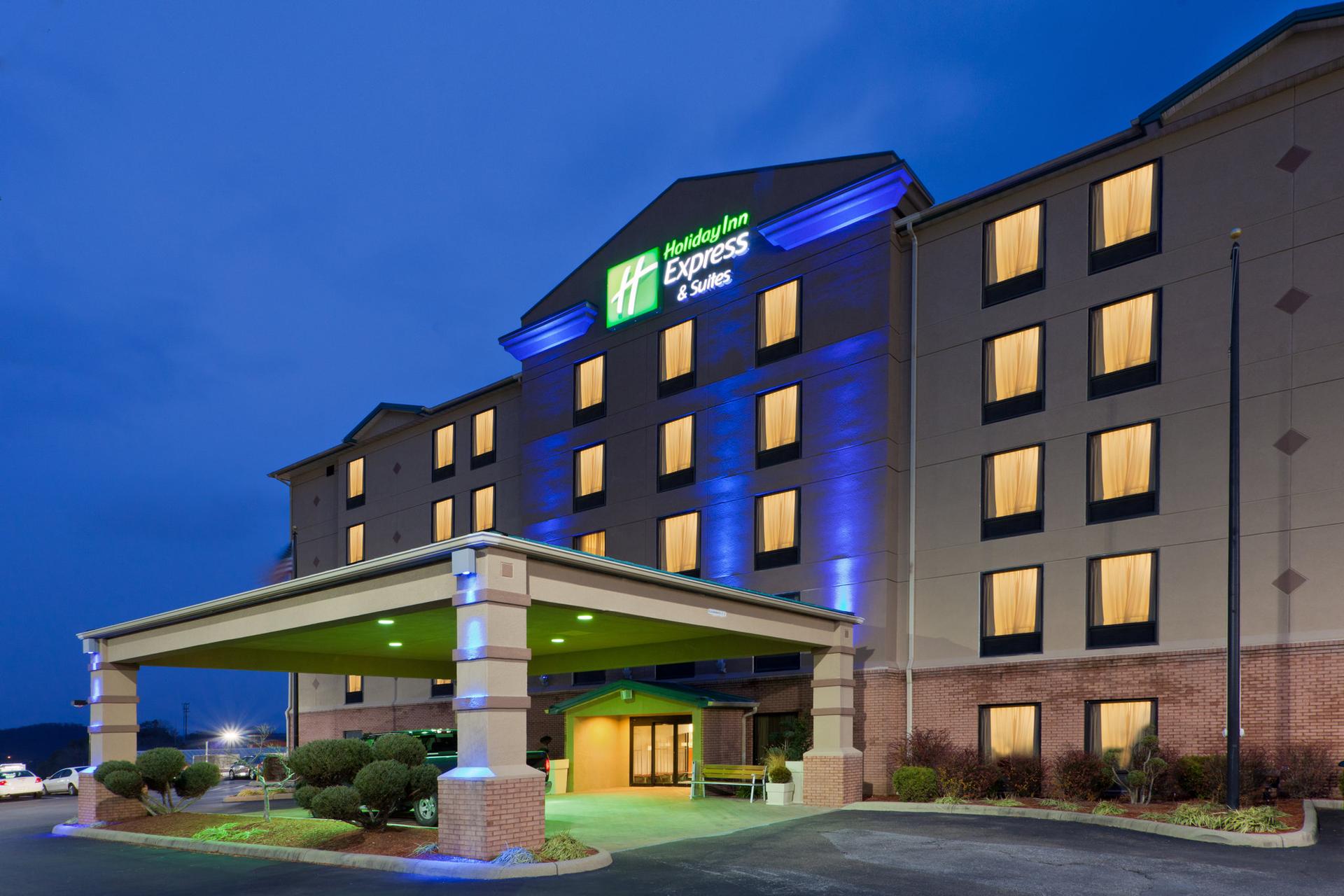 Holiday Inn Express Hotel & Suites Charleston-Southridge в Чарльстон, WV