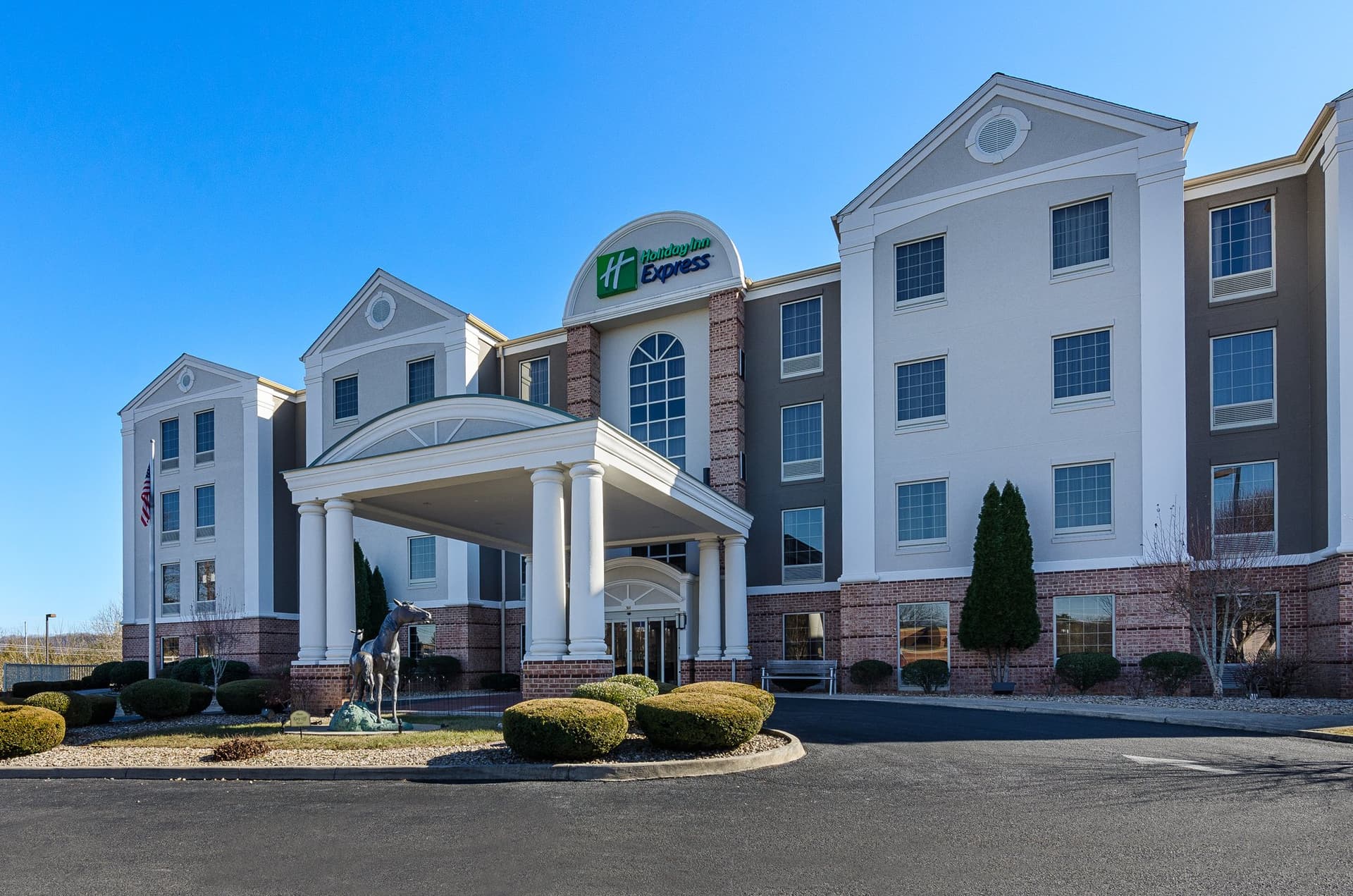 Holiday Inn Express Lexington в Лексингтон, VA