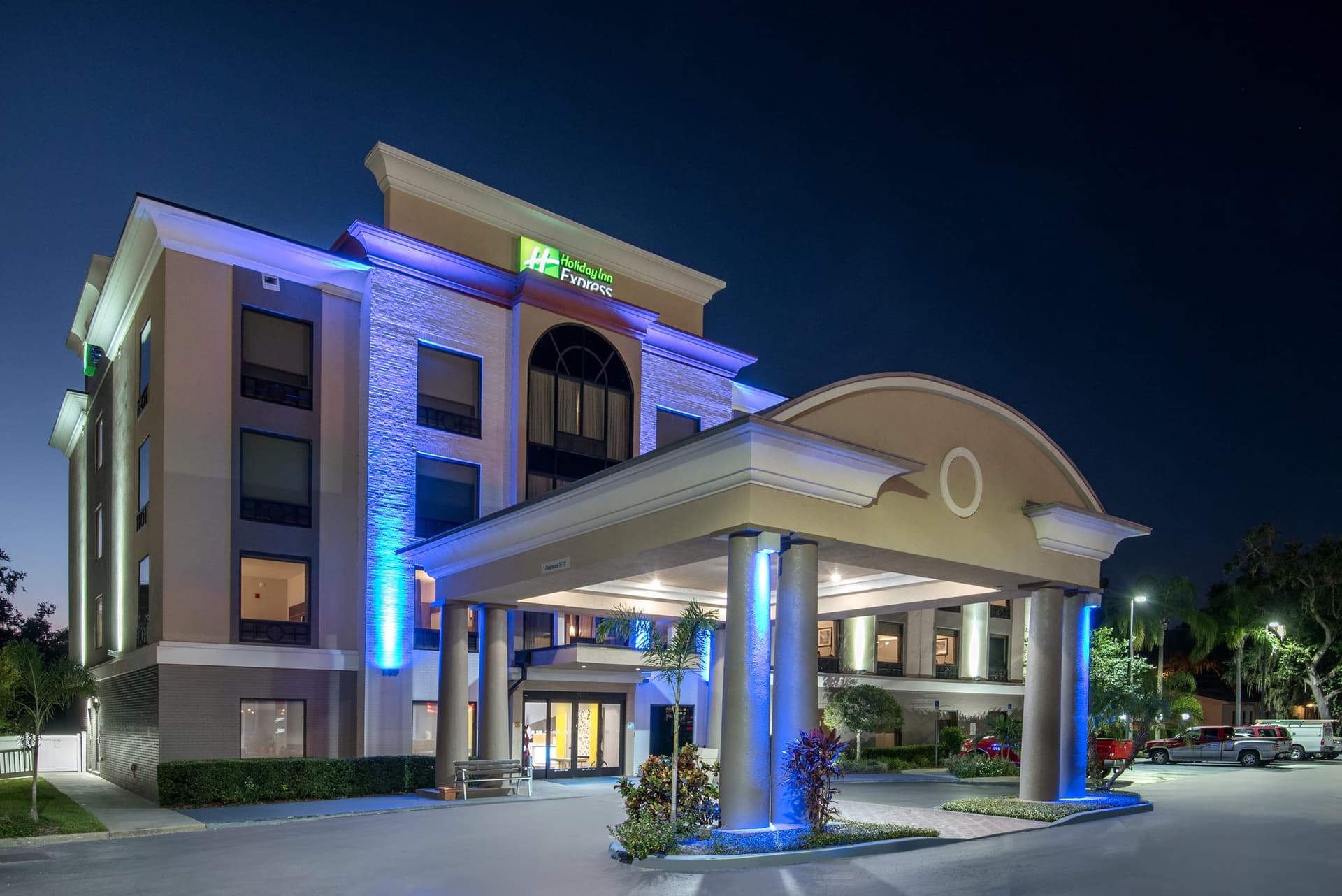 Holiday Inn Express Hotel & Suites Bartow в Бартоу, FL