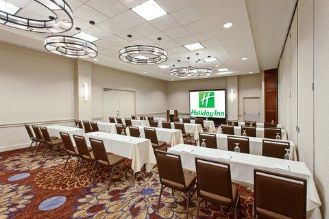 Holiday Inn Long Beach Airport в Лонг-Бич, CA